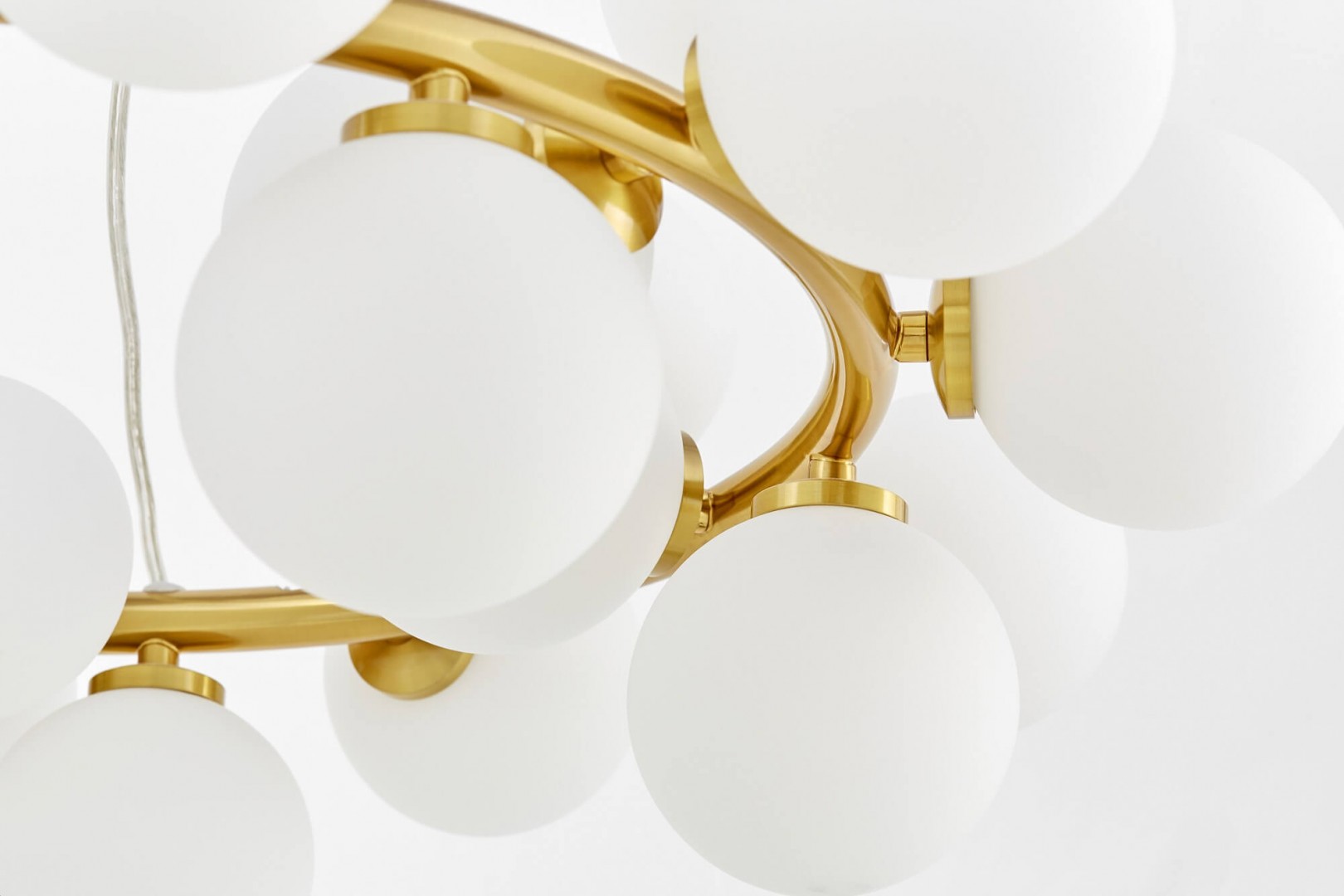 NOWOCZESNA LAMPA WISZĄCA MOSIĘŻNA MARSIADA W40