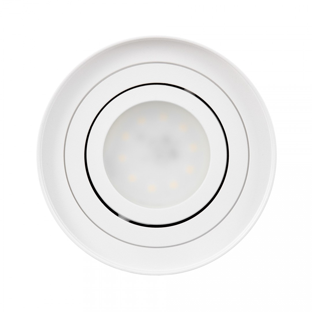 detal lampy sufitowej natynkowej typu spot tuba w bieli z ruchomym źródłem światła model Cone W1 marki Lampit