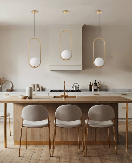 stylowa lampa wisząca ze złotym pałąkiem i mlecznym kloszem producent lampit kolekcja VERO 1B do wnętrz