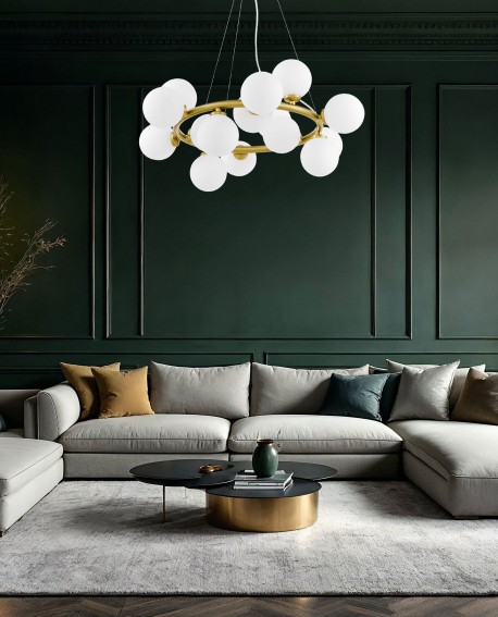 aranżacja wnętrza z elegancką lampą wiszącą nad sofą białe kule szkła design marsiada w15 producent lumina deco