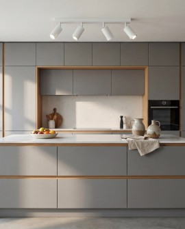 białe spoty sufitowe na listwie do kuchni z metalową obudową Lampit podkreślają praktyczny charakter NEO W4