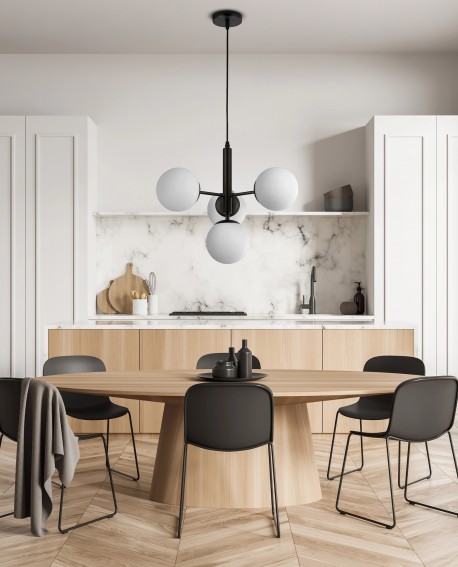 lampa wisząca LEDO W4 z czterema białymi kulami nad drewnianym stołem w salonie