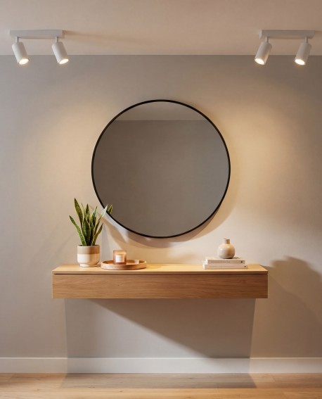 biała lampa sufitowa Lampit NEO W2 z dwoma punktami świetlnymi LED, podkreślająca nowoczesne wnętrze i obrazy na ścianie