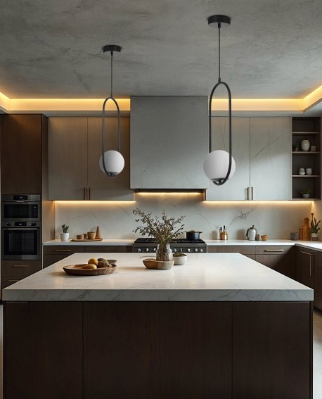 czarna lampa wisząca Lampit o lekkiej ramie i mlecznej kuli elegancki design pasujący do nowoczesnych wnętrz