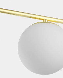 Złota lampa wisząca z mlecznym kulistym kloszem i metalowym ramieniem do eleganckich wnętrz model LEDO W4 od lampit