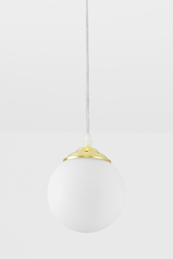 Lampa wisząca Lampit z białą kulą i złotą podstawą, elegancka i minimalistyczna oprawa do nowoczesnych wnętrz
