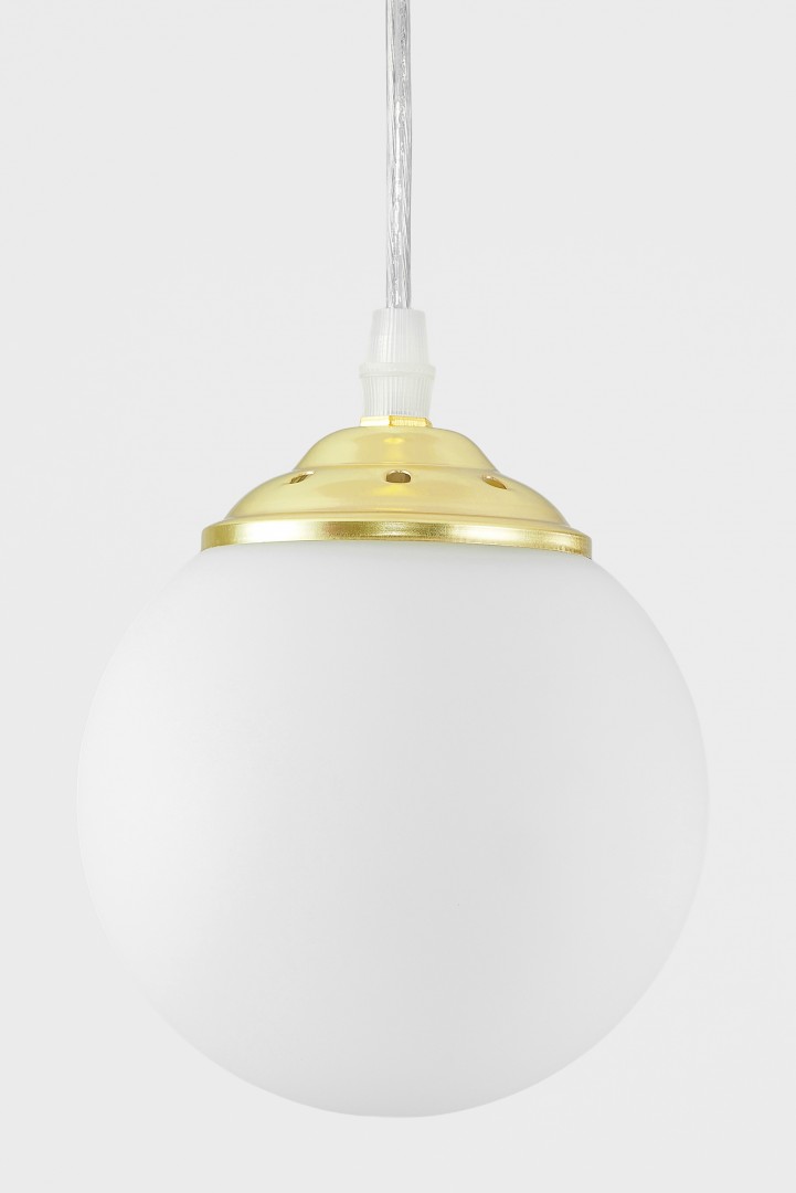 Zbliżenie na mleczny klosz i metalowe wykończenie lampy FINO W1