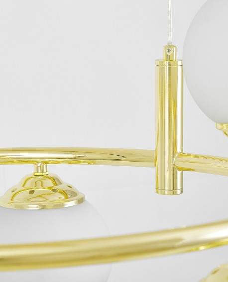 Zbliżenie na białe szklane kule lampy FINO RING W6 w stylu modern classic