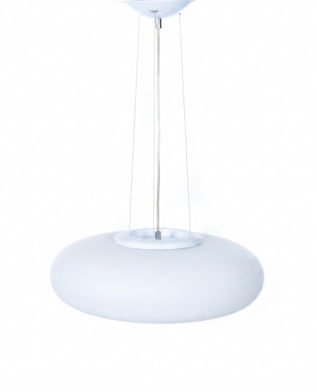 Górna część lampy wiszącej BIANTE D38 z cienkimi linkami do regulacji