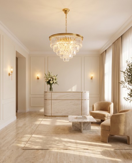  Kryształowy żyrandol mosiężny zawieszony w holu hotelowym